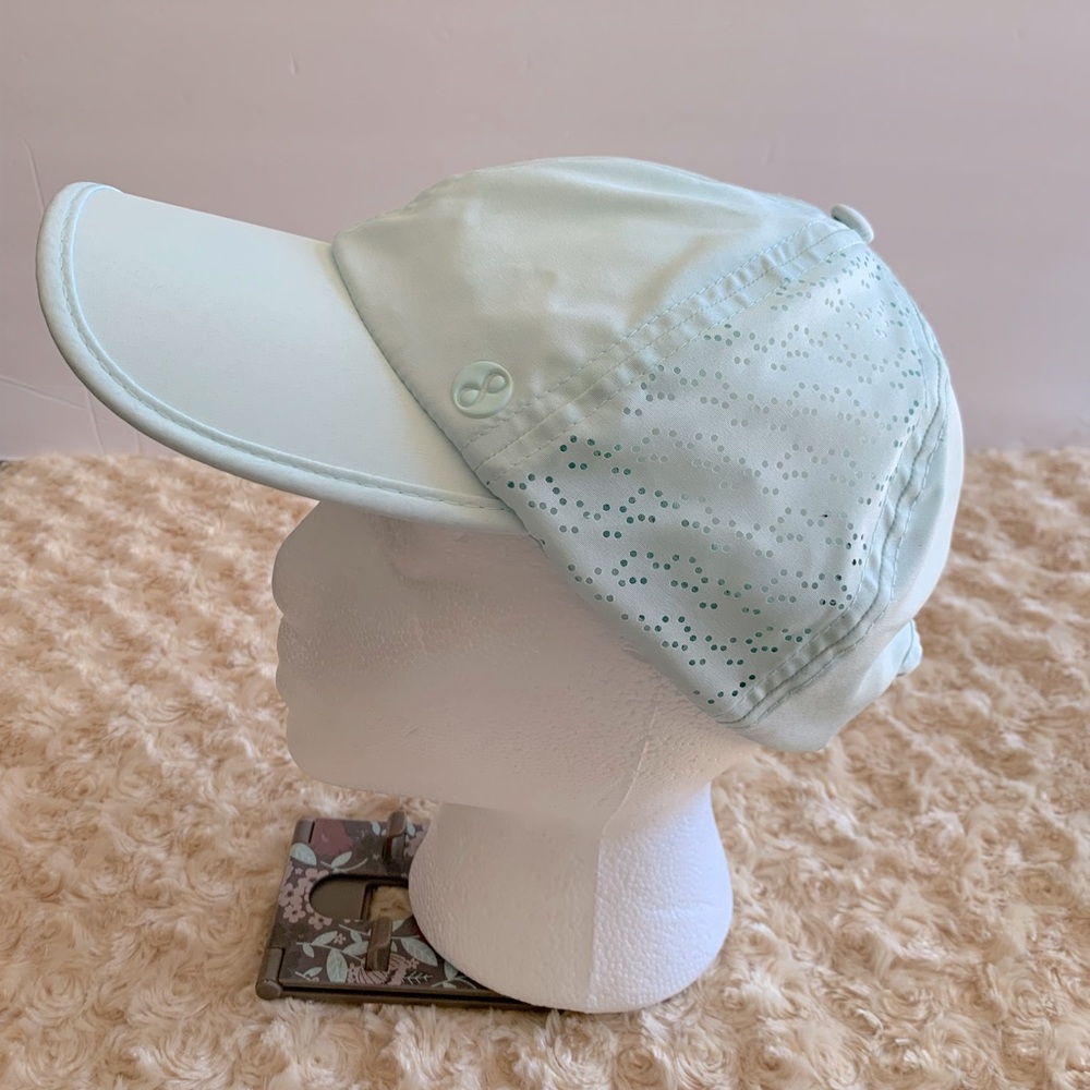 Layer 8 Mint Green Lightweight Vented Running Baseball Hat O/S